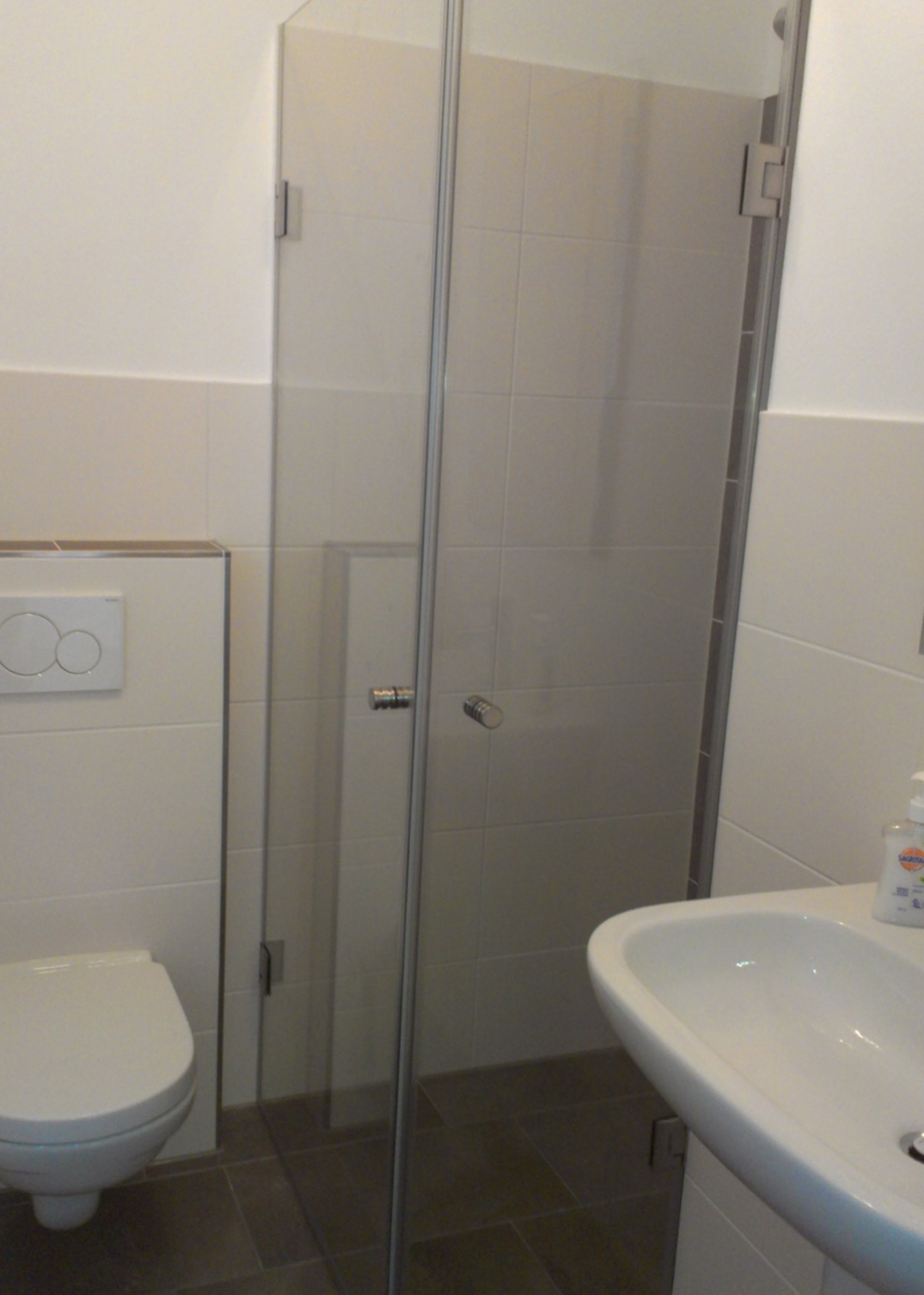 Dusche mit Eckeinstieg - Duschkabinen aus Glas - Glaserei Gassewitz in Oldenburg