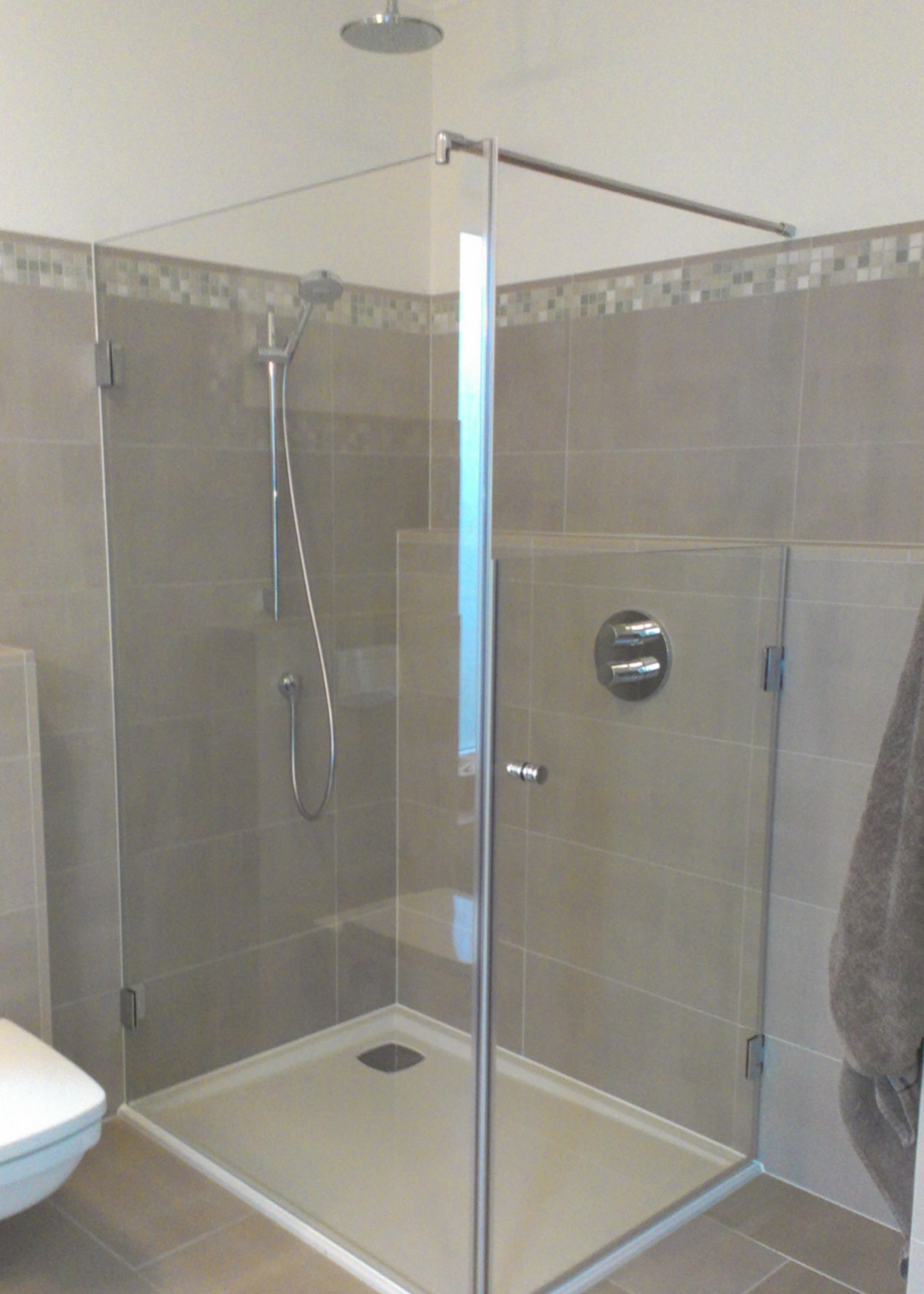 Eckdusche mit ShowerProtect - Duschkabinen aus Glas - Glaserei Gassewitz in Oldenburg