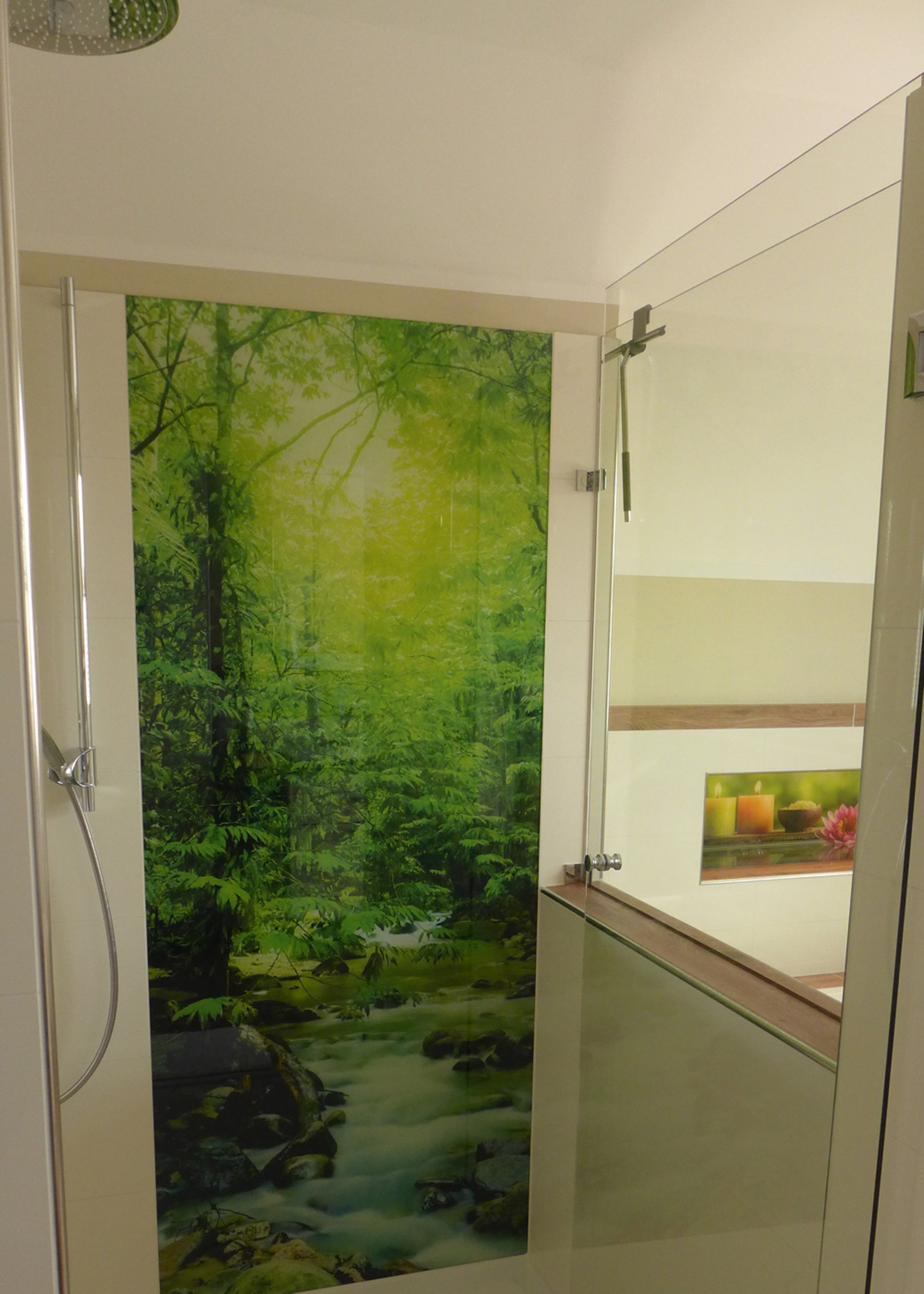 Glasrückwand mit Digitaldruck - Duschtüren aus Glas - Glaserei Gassewitz in Oldenburg