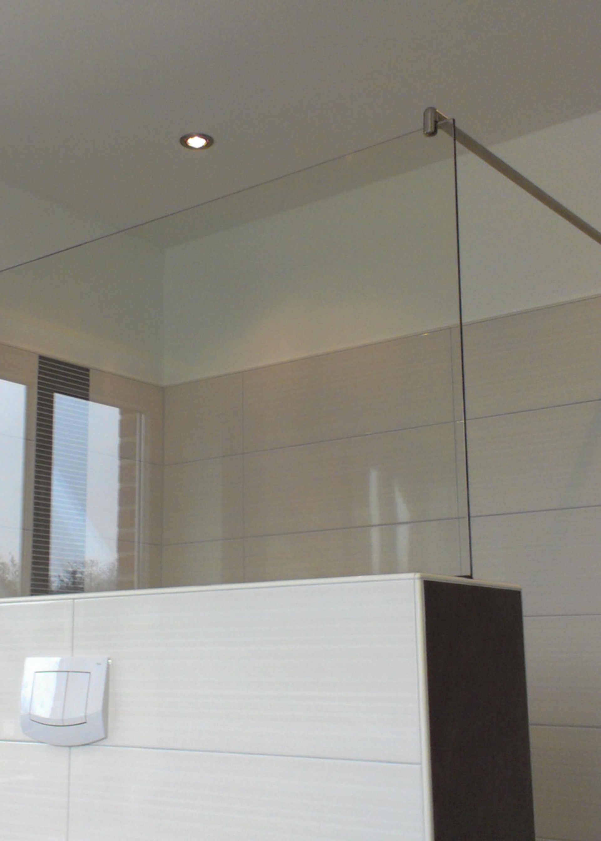 Duschabtrennung auf Abmauerung - Duschabtrennung oder Duschwand aus Glas - Glaserei Gassewitz in Oldenburg